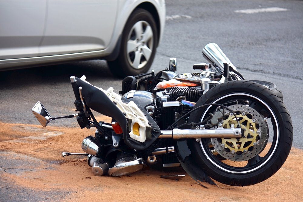 Meriden, CT - Motorcyclist Hurt in Collision on E Main St