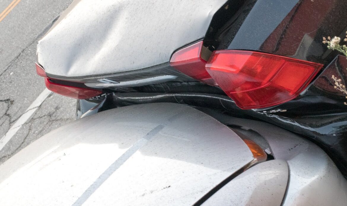 Injury Two-Vehicle Accident at Charter Oak Pl & Wyllys St