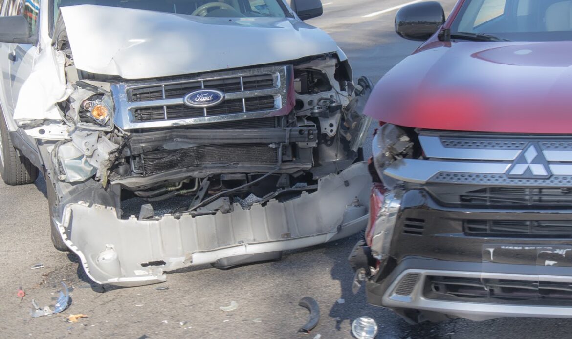 Injuries Reported in Crash Involving CT Transit Bus and Jeep at Niles St & Sigourney St