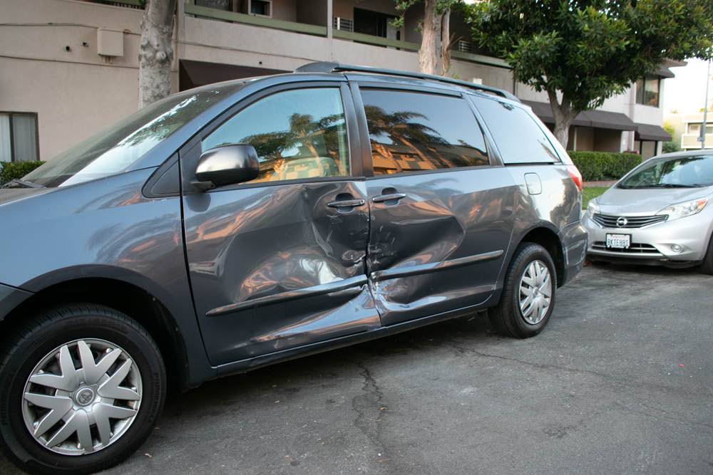 Injuries Reported in Crash at Pine St & Middle St