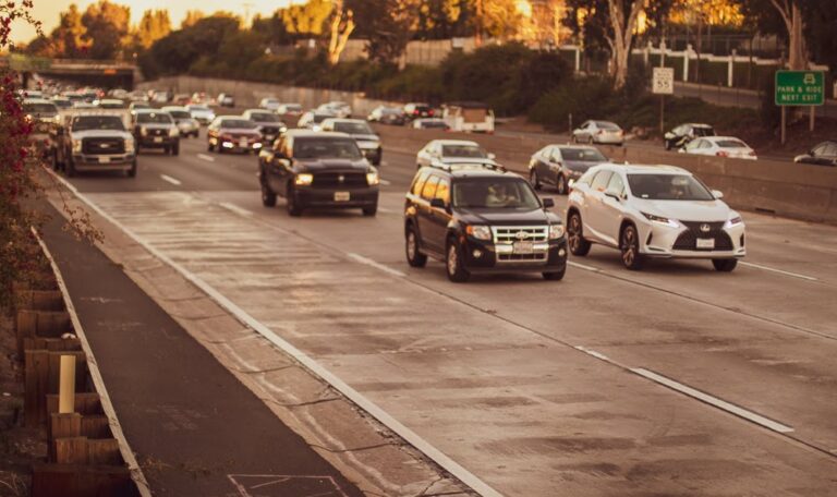 Serious Injuries Reported in Crash on I-384 near Exit 4