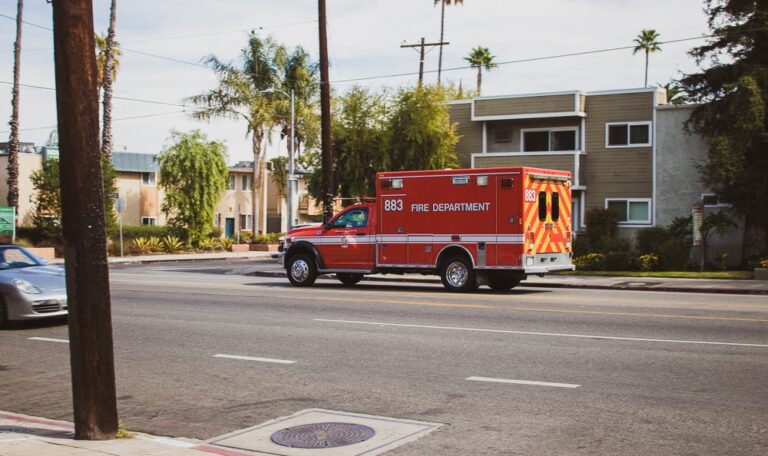Injury Crash Involving Car and Mail Truck on Washington Rd