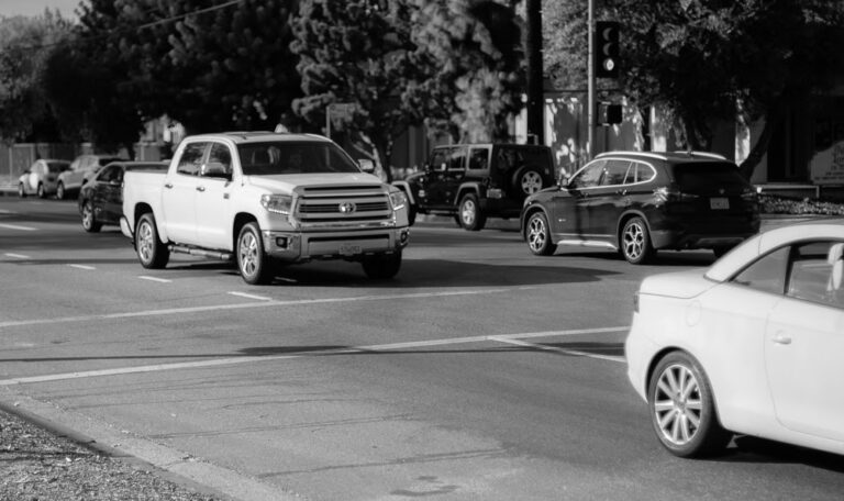 Three-Vehicle Crash Closes Rte-354 in Salem, CT