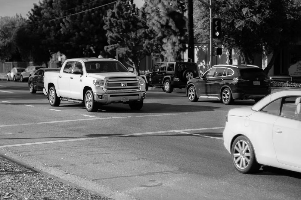 Three-Vehicle Crash Closes Rte-354 in Salem, CT